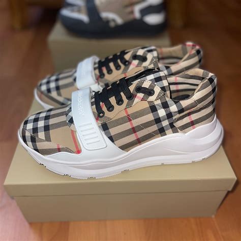 burberry shoes dhgate.